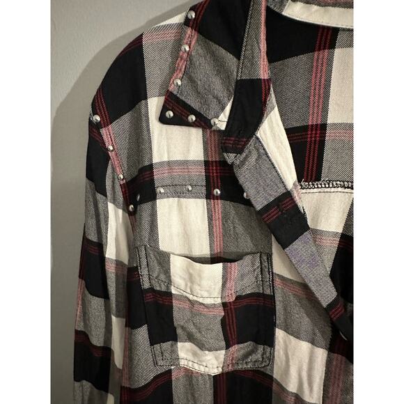 Como Vintage Studded Button up Western - Picture 2 of 4